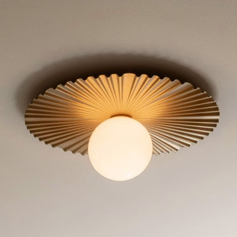 Nuura Aps Applique da parete di design Liila Muuse, dimmerabile, Ottone / Oro, Bagno, Metallo, Scandinavo, Applique