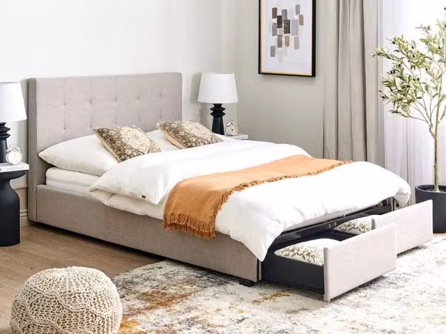 Letto contenitore matrimoniale Beliani imbottito in tessuto grigio con cassetti e rete a doghe L/P/H: 213 x 140 x 153 cm – 1