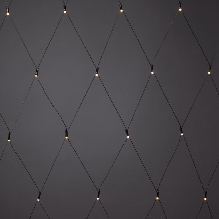 Rete luminosa a LED Konstsmide, con sensore di luminosità e timer 6h e 9h, smerigliata, 40 diodi bianco caldo, a batteria, per esterni (IP44), cavo nero, batteria: 4 x AA 1,5V (escl.) - 3723-130