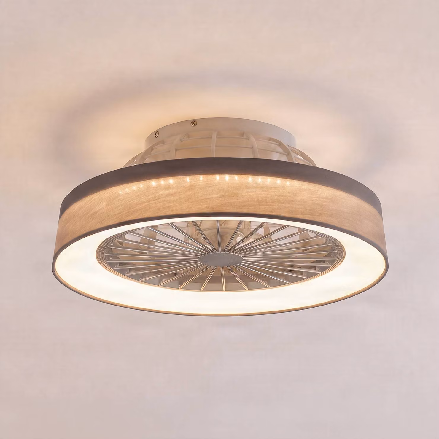 Ventilatore da soffitto LED Lindby Mace, grigio, Ø 47 cm, silenzioso, CCT Mace Lindby, dimmerabile, Alluminio / Grigio / Zincato, Soggiorno / Sala da pranzo, Plastica, Moderno