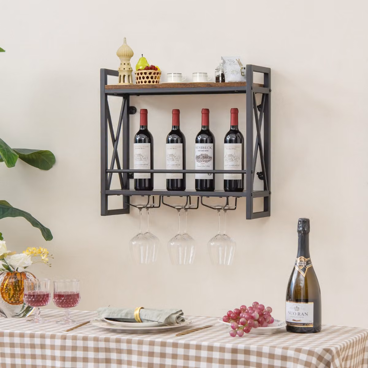 Portabottiglie da parete industriale Costway a 2 livelli con 3 porta calici, colore marrone