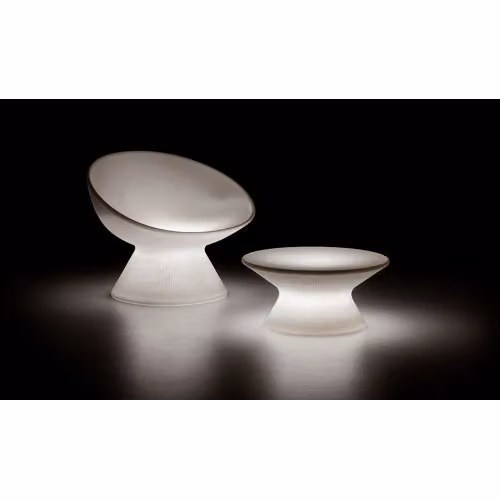 Poltrona per ambienti esterni Fade relax dalla linea rotonda e moderna in polietilene Plust Outdoor