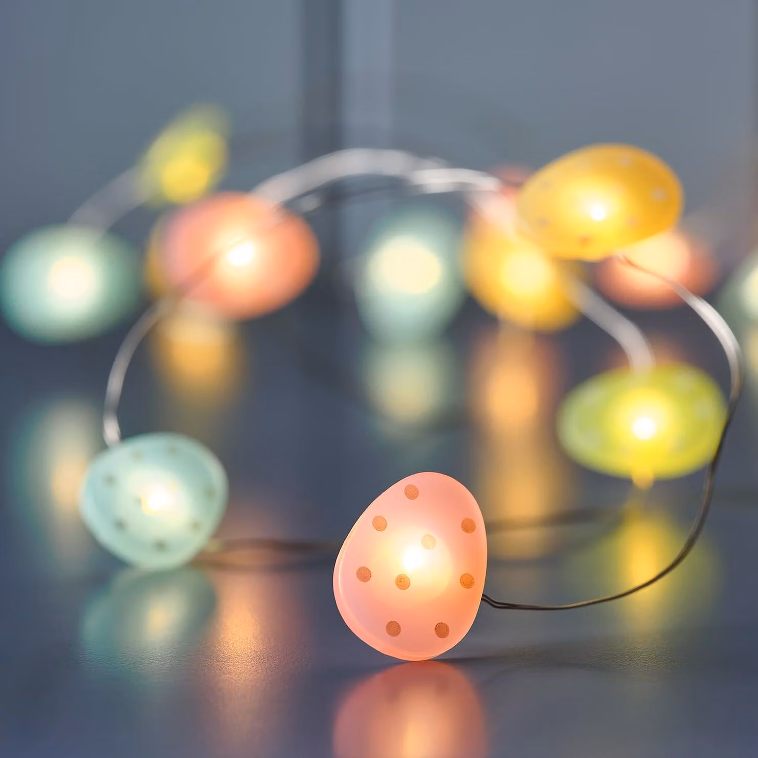 Catena luminosa con 20 uova di Pasqua, luci LED bianco caldo, 200 cm, colorata, con timer