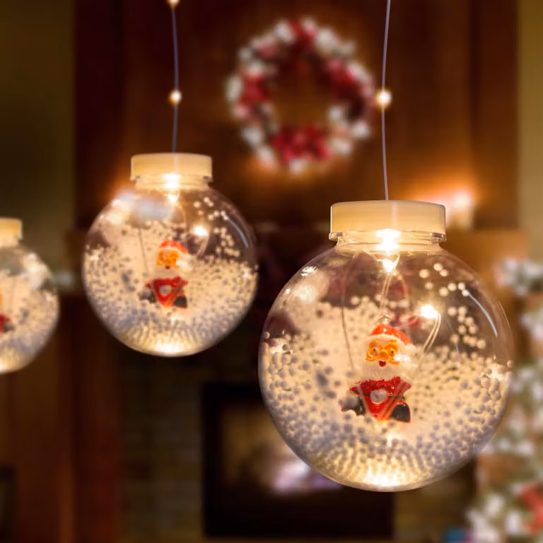 Ghirlanda luminosa a LED - sfera di neve con Babbo Natale - 2,7 x 0,75 m - 110 LED bianchi caldi - grado di protezione IP44