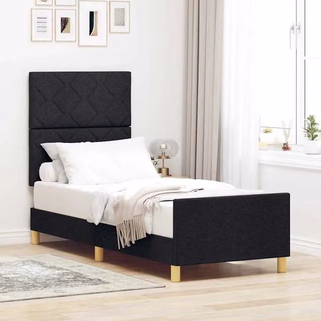 Struttura letto con testiera e giroletto imbottito in tessuto nero L/P/H: 200 x 80 x 128 cm – 1
