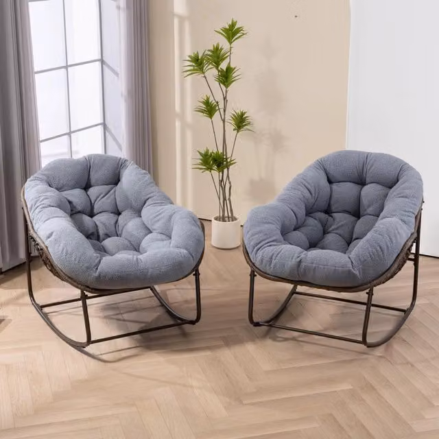 Poltrona a dondolo 78x106x90 cm di grandi dimensioni con design ergonomico in acciaio e rattan sintetico grigio