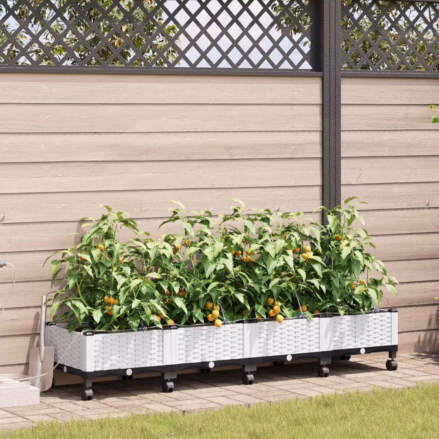 Set di 4 vasi da giardino con irrigazione e ruote vidaXL in plastica bianca