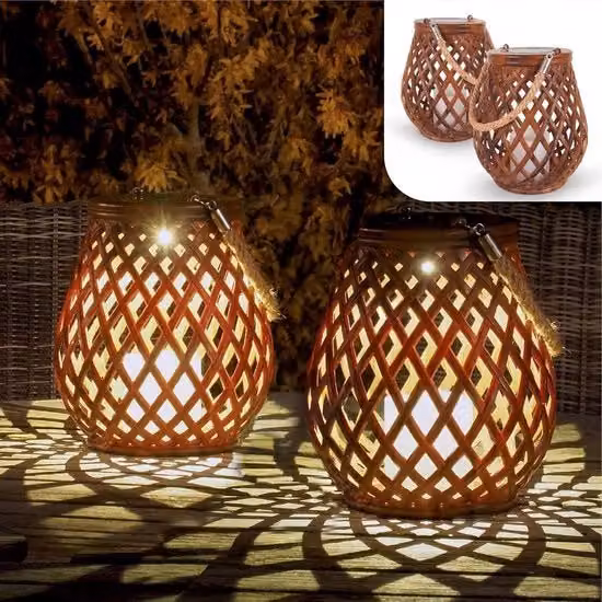Set di 2 Lampade da Tavolo in Rattan Marrone con Illuminazione LED Solare e Sensore Crepuscolare per Giardino e Terrazzo