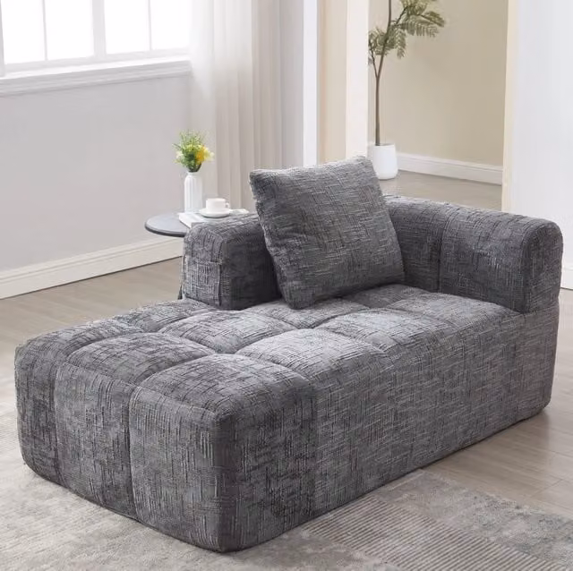 Divano chaise longue 158x90 cm grigio in ciniglia con tasche laterali