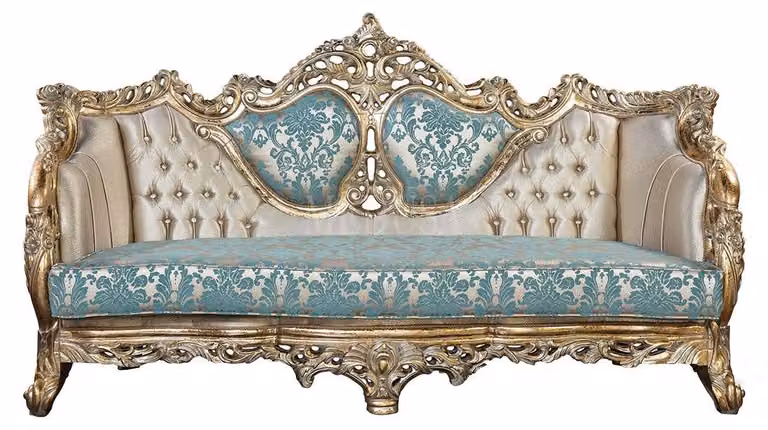 Classico divano a tre posti dal design elegante e intramontabile