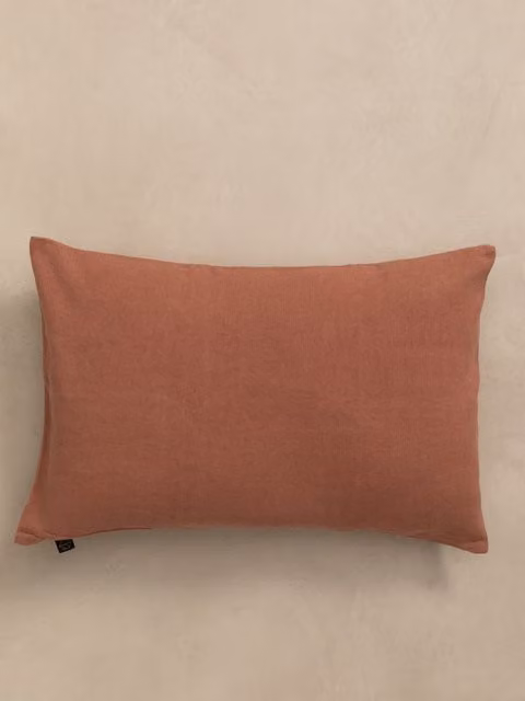 Cuscino rettangolare Finch rosa Kenay Home in lino e cotone con fodera rimovibile lavabile L: 60 cm, P: 40 cm, H: 40 cm