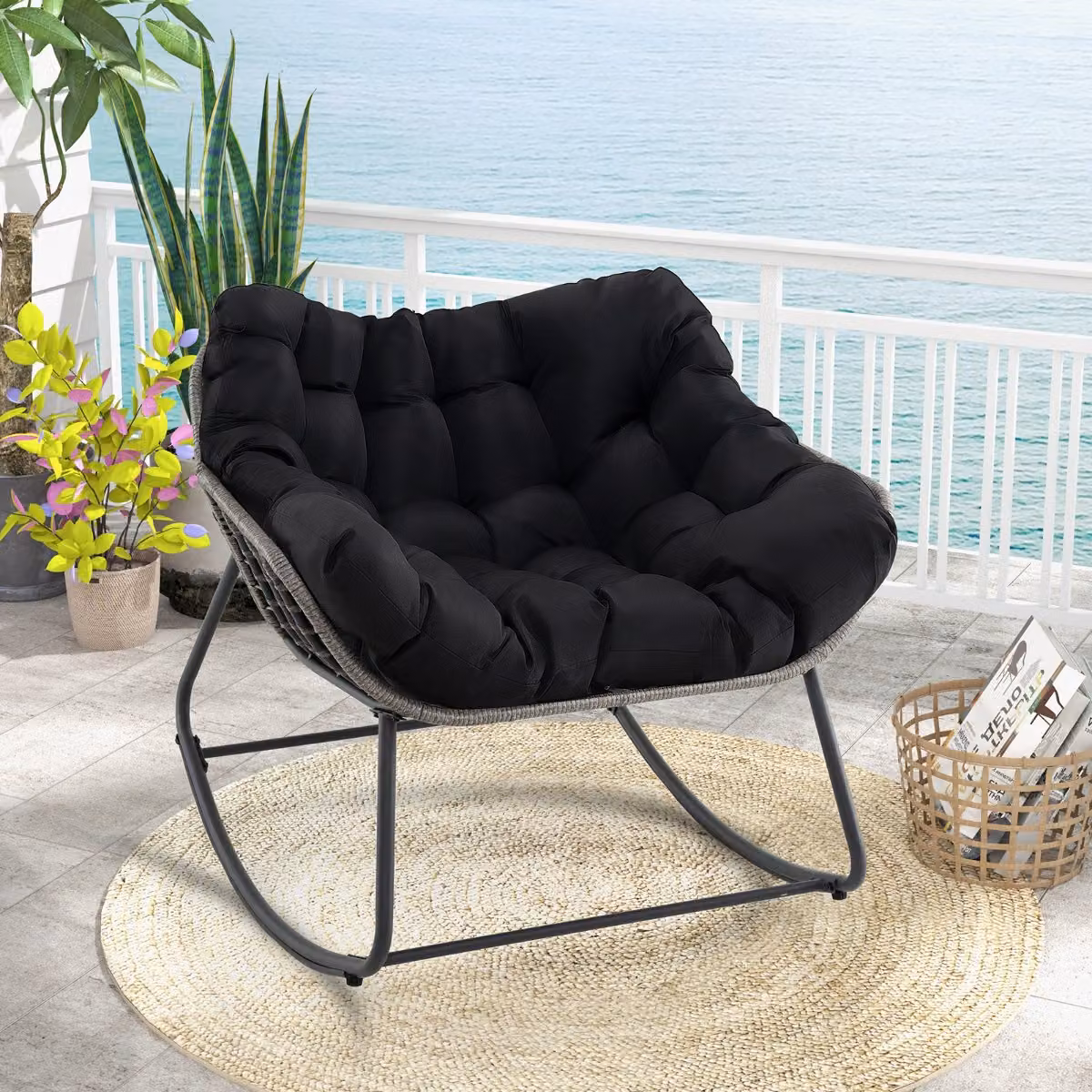 Sedia a dondolo Costway in rattan e metallo per interno ed esterno, colore nero opaco